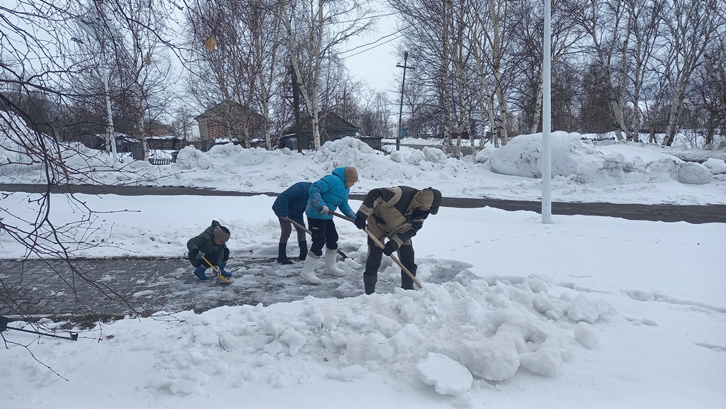 Расчистка снега